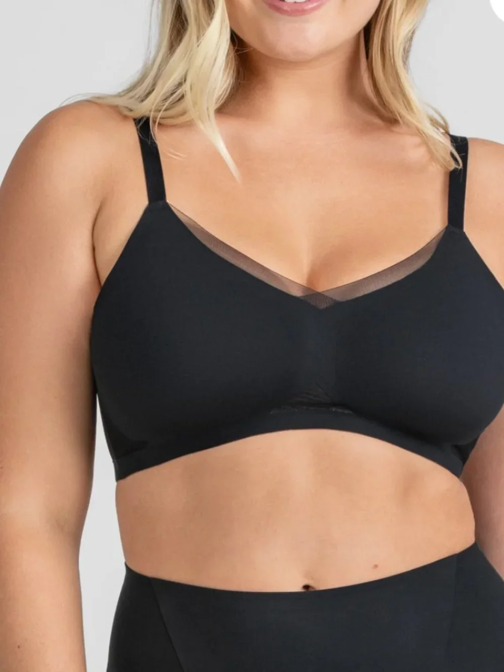 NWT Honeylove Lace Cross Over Bra Black